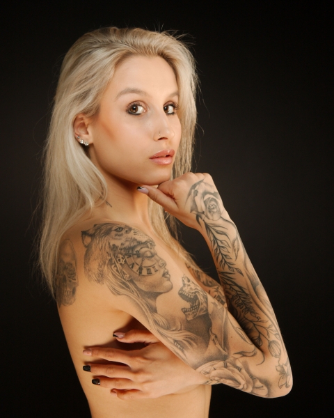 Tattoos with Manisha Huybregts at Wartibo on 2021-03-14